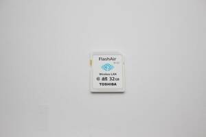 送料無料◆TOSHIBA FlashAir WiFi搭載SDカード 32GB W-03◆-01