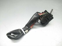 E3R5-1228 ホンダ フォルツァS ウインカー リレー 実動車取外し品 【MF06-1201*** 2002年式 ABS搭載 動画有】_画像3