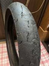 中古MCタイヤ 2022年製造 BRIDGESTONE BATTLAX RACING R11 MEDIUM 110/70R17 ブリヂストン バトラックス レーシング 110 70 17 4822 K4523_画像5