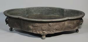 古美術柳　時代「晴眠鋳」細密精作 鋳銅 荒波に貝尽くし文 木瓜形水盤