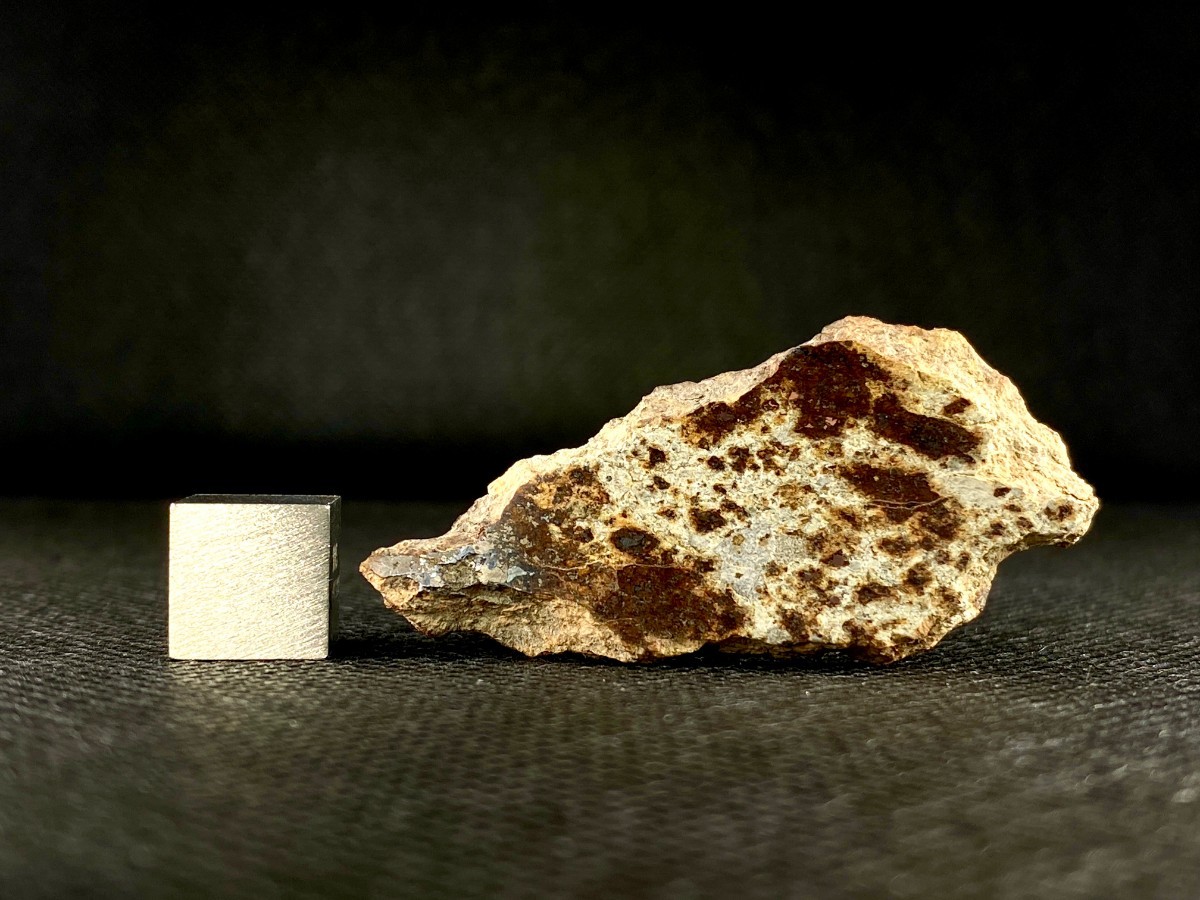 Yahoo!オークション -「隕石 原石」(隕石) (岩石、鉱物)の落札相場