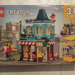 【新品未使用】レゴ (LEGO) クリエイター タウンハウス おもちゃ屋さん 31105