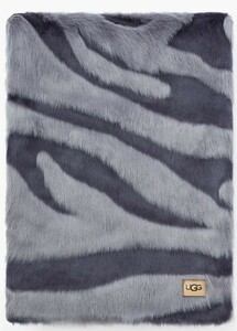 US正規　日本未発売　UGG Shayla Faux Fur Throw Blanket　高級ブランケット　LAから最新本物をお届けします!