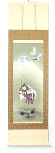 Art hand Auction Pergamino colgante vintage de la era Showa de Shimizu Kaho, amuletos de la suerte: Fuji, halcón, berenjena, artículo firmado, pintura de seda, amuleto de la suerte, Ebisu, caja incluida, SKT601, Obra de arte, libro, pergamino colgante