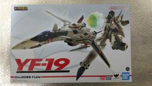 新品未開封 送料無料 BANDAI バンダイ DX超合金 マクロスプラス YF-19 エクスカリバー(イサム・ダイソン機)