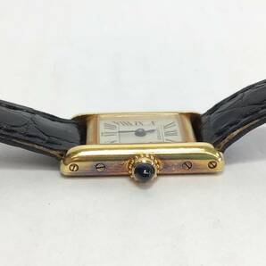 動作品 Cartier 腕時計 ミニタンク 1360 クォーツ 18K 18金 イエローゴールド 白文字盤 2針 黒ベルト レディース カルティエ の画像3