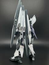 HGフェイクニューガンダム　塗装済み完成品　ガンプラ　_画像5