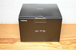 FUJIFILM X-T5 ボディ ブラック 有効約4020万画素 未使用 保証残あり 送料込み