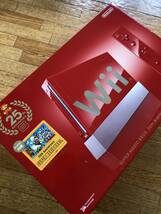 Wii本体　スーパーマリオブラザーズ25周年バージョン_画像1