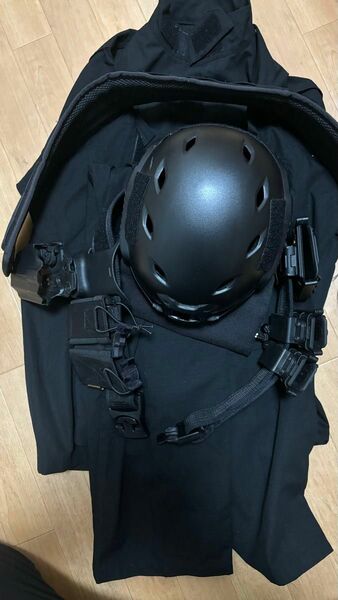 サバゲー黒装備BDU 腰周り ヘルメット 他一式