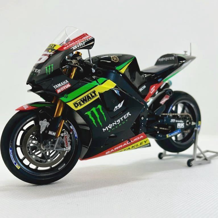 Yahoo!オークション - デアゴスティーニ 1/4 ヤマハYZR-M1 バレンティー...