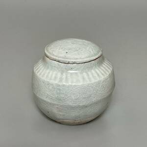 時代　青白磁　茶入　小壺　蓋付　唐物　茶道具　中国古美術　サイズ：高6.5cm