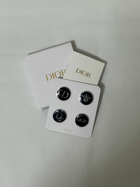 Dior Christian ピンバッジ ノベルティ