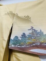 日舞家所蔵品★【極上新品】京都染匠名門「染の川勝謹製」 154万 本場牛首紬「奈良風景文様 法隆寺 若草山 鹿」砥粉色「ろうけつ染」訪問着_画像4