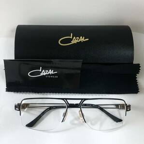 処分価格 新品 CAZAL MOD.7032 004 黒シルバー チタン素材 純正メガネ 純正ケース・付属品付き ドイツ カザール