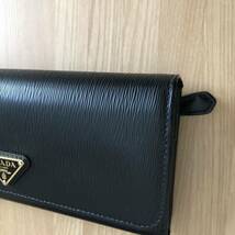 極美品　PRADA プラダ　長財布　二つ折り　フラップ　トライアングルロゴ　黒_画像6