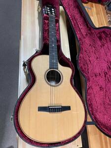 TAYLOR 712ce-Nylon 中古美品