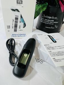 アルコールチェッカー　USB 充電ケーブル