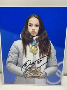 (B) アリーナ・ザギトワ　サイン入り写真　証明書付き　フィギュアスケート　サイン　写真　現状品