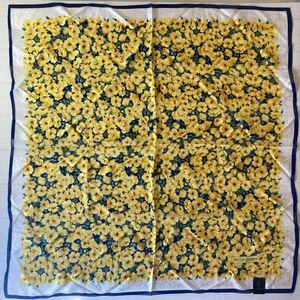未使用　イヴサンローラン　シルクスカーフ　花柄　紺×黄色系　約90×87cm