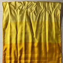 イヴサンローラン　スカーフ　ストール　シルク　グラデーション　紺×黄色系　全長148cm　幅38cm_画像7