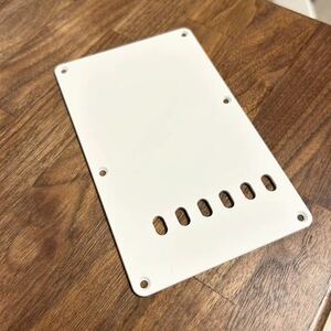 FENDER フェンダー Backplate Classic Stratocaster 1-Ply White 日本製 フェンダージャパン バックプレート 裏バネカバー ストラト