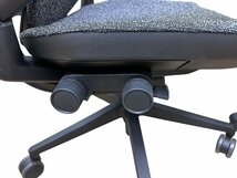 新品 未使用 Steelcase スチールケース Gesture ジェスチャー ヘッドレスト付 ラップバック オフィスチェア 椅子 デスクチェア 店頭引取可_画像9