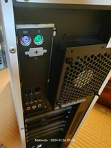 Workstation Lenovo P520 通電OK　ジャンク_画像3