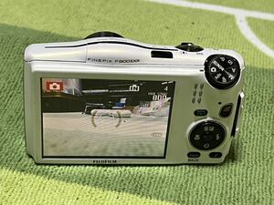 FUJIFILM FinePix F800 EXR デジタルカメラ 動作不良い　ジャンク　(TR-US)