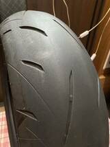 中古MCタイヤ 2023年製造 DUNLOP SPORTMAX ROADSPORT2 190/50ZR17 ダンロップ スポーツマックス ロードスポーツ2 190 50 17 1023 A2880_画像3