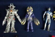 ▼39 ウルトラマンシリーズ ソフビ等 まとめて▼ゾフィ/ゼアス/ウルトラセブン/コスモス/チャイルドバルタン/ティガ/ケムール人_画像3