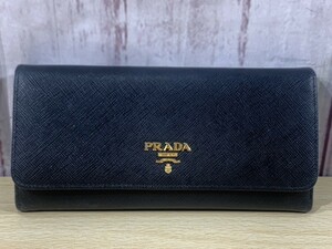 PRADA　プラダ　ジップ長財布　ブラック　ブランド　レディース　ファッション　財布　ウォレット　12820B