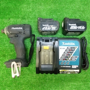 中古 makita マキタ 14.4V 充電式インパクトドライバ 3.0Ah バッテリー2個+ 充電器 TD138DRFXB