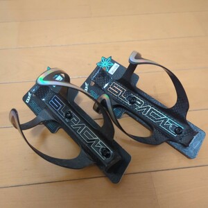 SUPACAZ スパカズ FLY CAGE CARBON カーボンボトルケージ　2個セット　中古