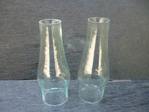 ホヤ瓶・２本　ミニチュアのホヤ瓶　　オイルランプ・吊りランプ　工芸ガラス　