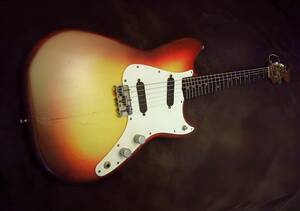 ☆Fender USA DUO-SONIC 1961 Maroon Burst☆デュオソニック1961年マルーンバースト☆リフィニッシュ☆ヴィンテージ中古品☆☆