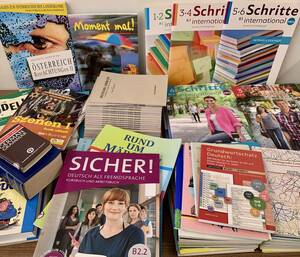 まとめ売り　100冊　ドイツ語　教科書 辞書　辞典　語学　中古　（中古の未使用品が多い）