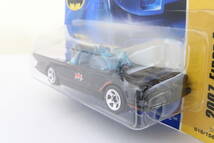 Hot-Wheels 2007 FIRST EDITION TV BATMOBILE BATMAN バットモービル 未開封 1/64? ヨコ_画像3