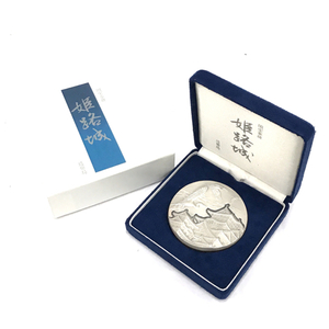 造幣局 国宝章碑 姫路城 白鷺 蝶 純銀 メダル 直径60mm 総重量約160g 保存ケース付き QR021-31