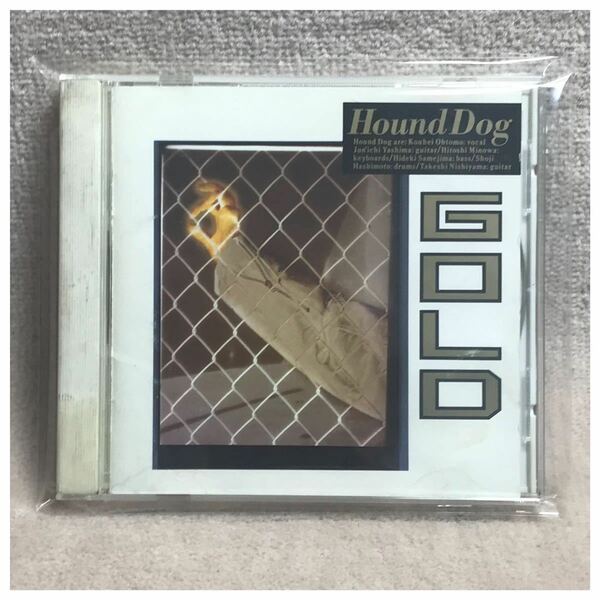 GOLD / Hound Dog