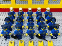 ☆ポリス☆ レゴ　ミニフィグ　大量20体　警察　警察官　機動隊　防弾チョッキ　( LEGO 人形 シティ 警察署 C11533_画像2