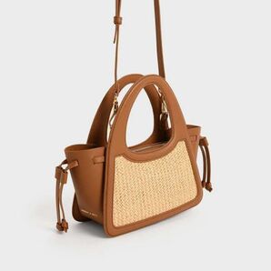 CHARLES & KEITH（チャールズ アンド キース）トゥランクィルレザー＆ラフィア トートバッグ （Brown）