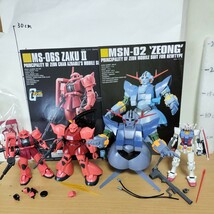 HGUC 1/144 シャア専用 ゲルググ ザクⅡ REVIVE ガンダム BEYOND GLOBAL ジオング 素組 完成品 フィギュア 赤い彗星 ガンプラ40周年 HG RG_画像7