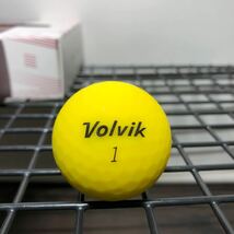 volvikFLYON 2ピース　ゴルフボール　マット　イエロー　1ダース12球_画像4