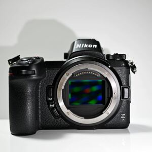 【中古】【送料込み】Nikon Z7 ボディ 縦グリップ純正 MB-N10 付　ニコン Z7本体 ミラーレス 