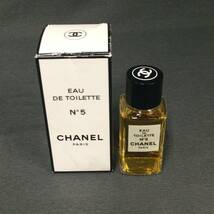 060131　256215　CHANEL　No5　シャネル　オードゥトワレット　19ml　ブランド香水　パフューム　レディース小物　コスメ　USED品　　　_画像1