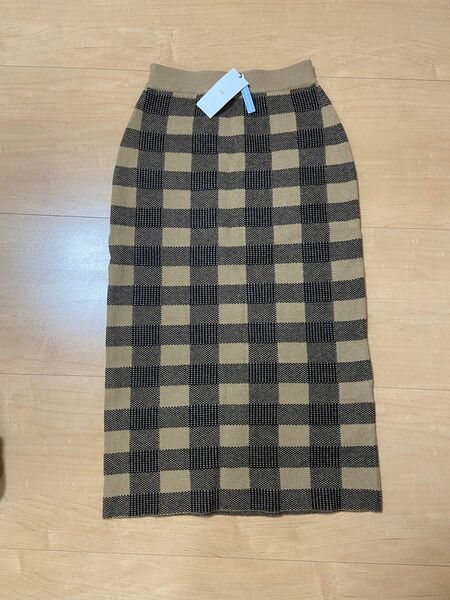 【新品タグ付き】Vin ブロックチェックニットタイトスカート