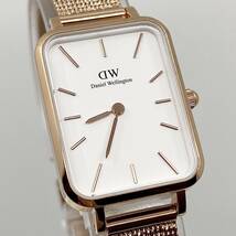 美品 Daniel Wellington 腕時計 バーインデックス 2針 クォーツ quartz ホワイト ゴールド 白 金 ダニエルウェリントン Y411_画像4