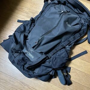 ARC'TERYX アークテリクス rt35 バックパック リュックサック ブラック リュック 11t-73001