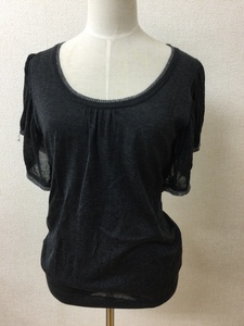 Style Note charcoal gray. pull over knitted silver. brink taking . silk . size S
